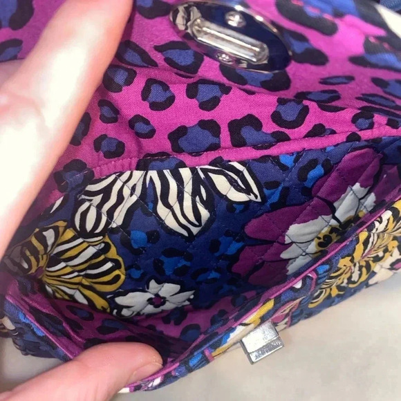 Excellent condition Vera Bradley Handbag/Diaper Bag Purse-Multi-colored - Picture 7 of 9